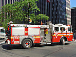  Bild Attraktion  New York Helden des 11.09.2001: Die Feuerwehrmänner der Stadt New York