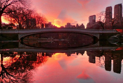  Bildansicht Sehenswürdigkeit  Sonnenuntergang über dem hiesigen See